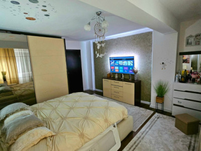 Apartament decomandat 2 camere-Baba Novac+loc de parcare 