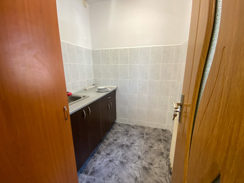 Spatiu birou | Ciresica 