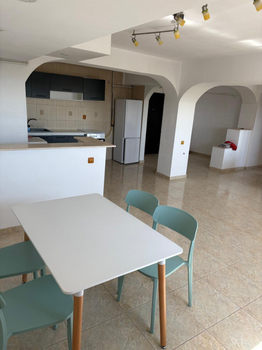 Apartament 3 camere | zona KM 4 