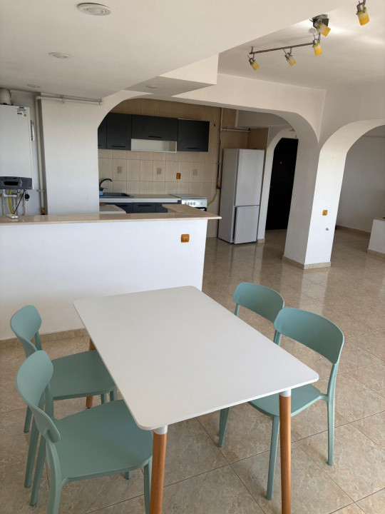 Apartament 3 camere | zona KM 4 