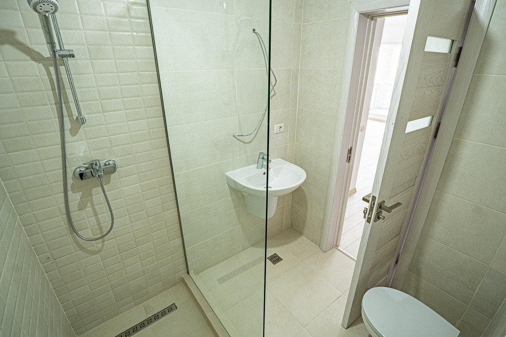 Apartament 2 camere | zona Hanul cu Peste | Vedere spre mare 